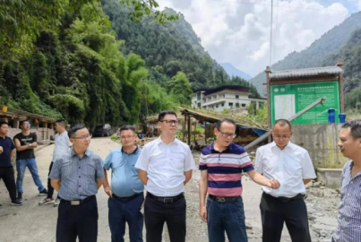 威九国际矿产与四川路桥公路二分（矿山工程）公司举行业务研讨座谈会